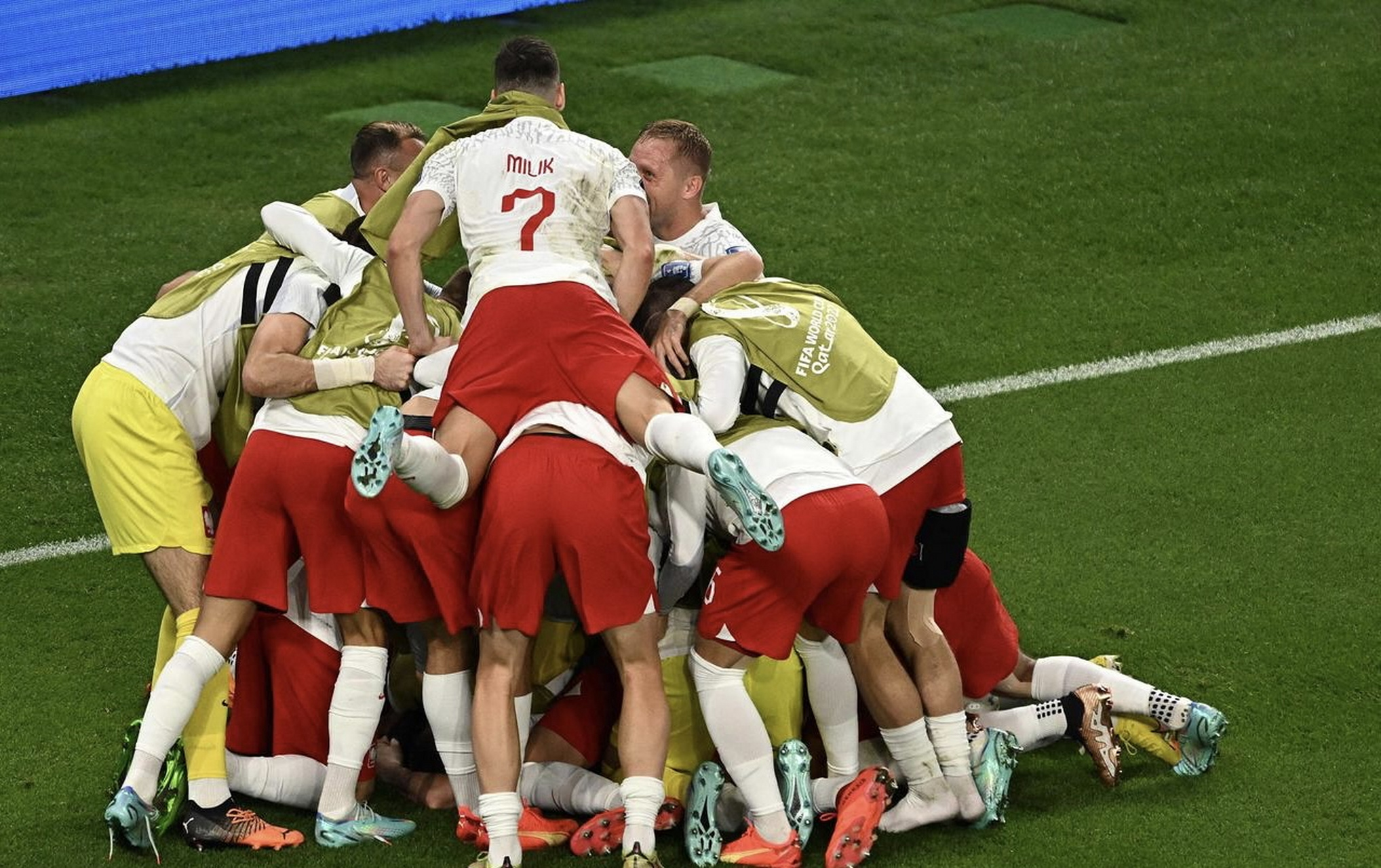 波兰队横扫法国队，波尔统治全场