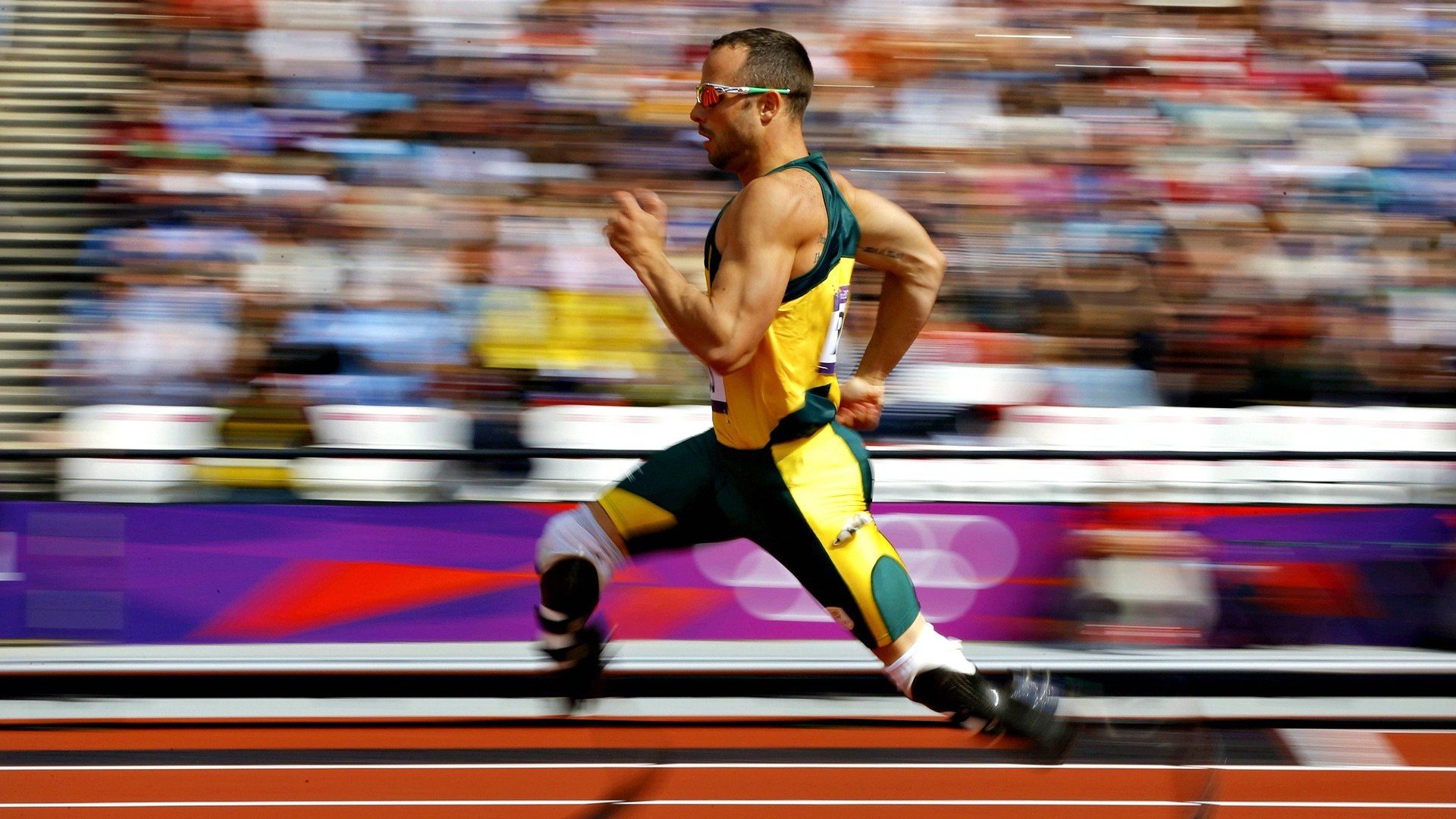 恩比德关键回合不手软，快船关键战突围76人