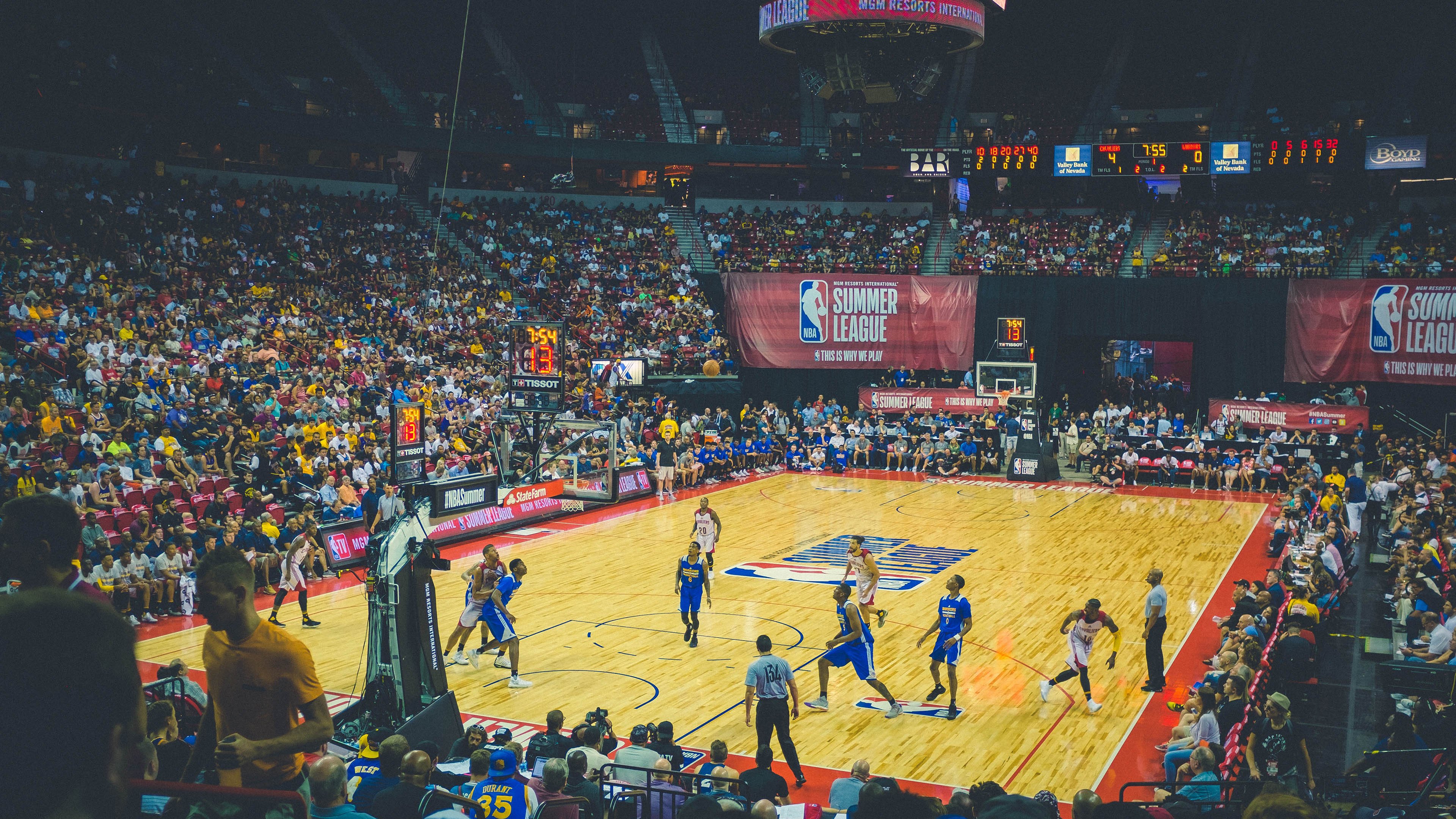 火箭轻取活塞，福克斯攻防转换核心引领新时代