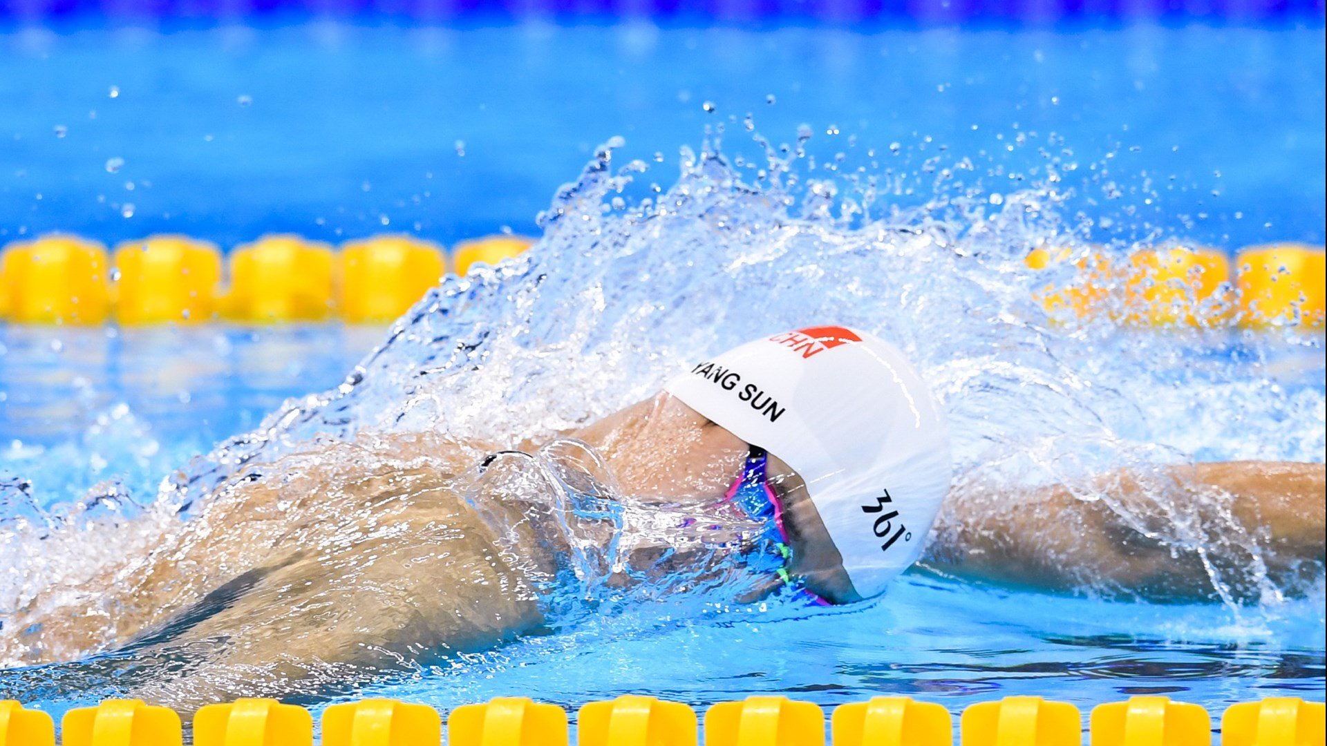 霍勒迪高光表现引爆全场,步行者团队篮球制霸马刺