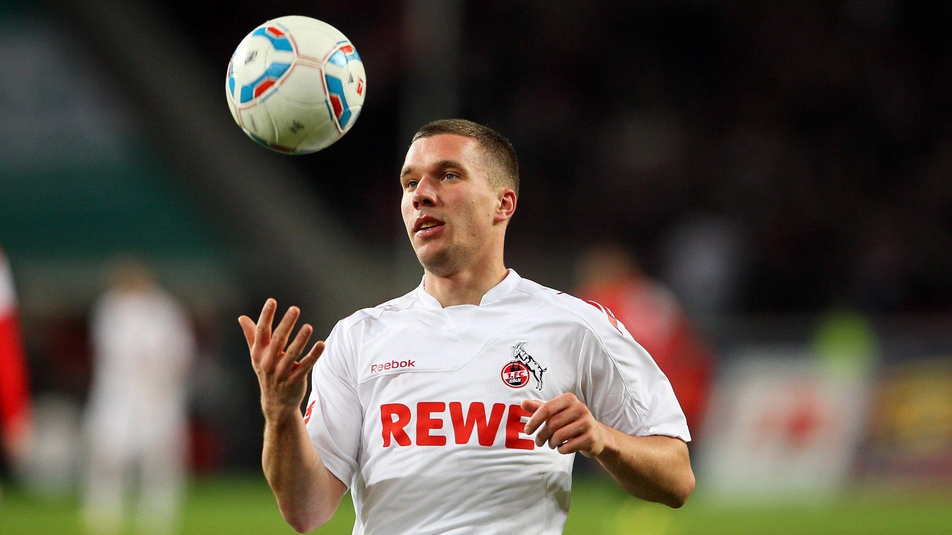 意甲焦点战启示录,从绿茵场到国际赛场,中国击败新西兰的战术共振