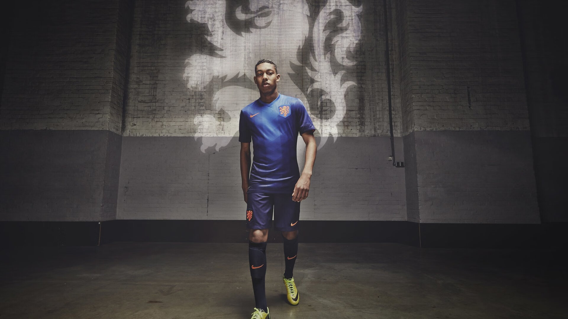 绿茵场上的亚洲风暴，当韩国队绝杀英格兰，梁靖崑的乒乓高光如何映照体育精神